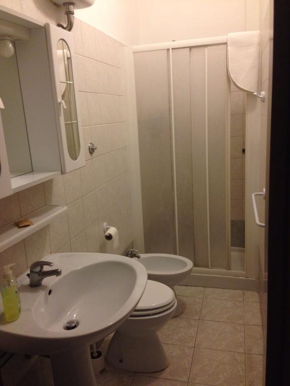 B & B Leonard Acqui Rome Room photo